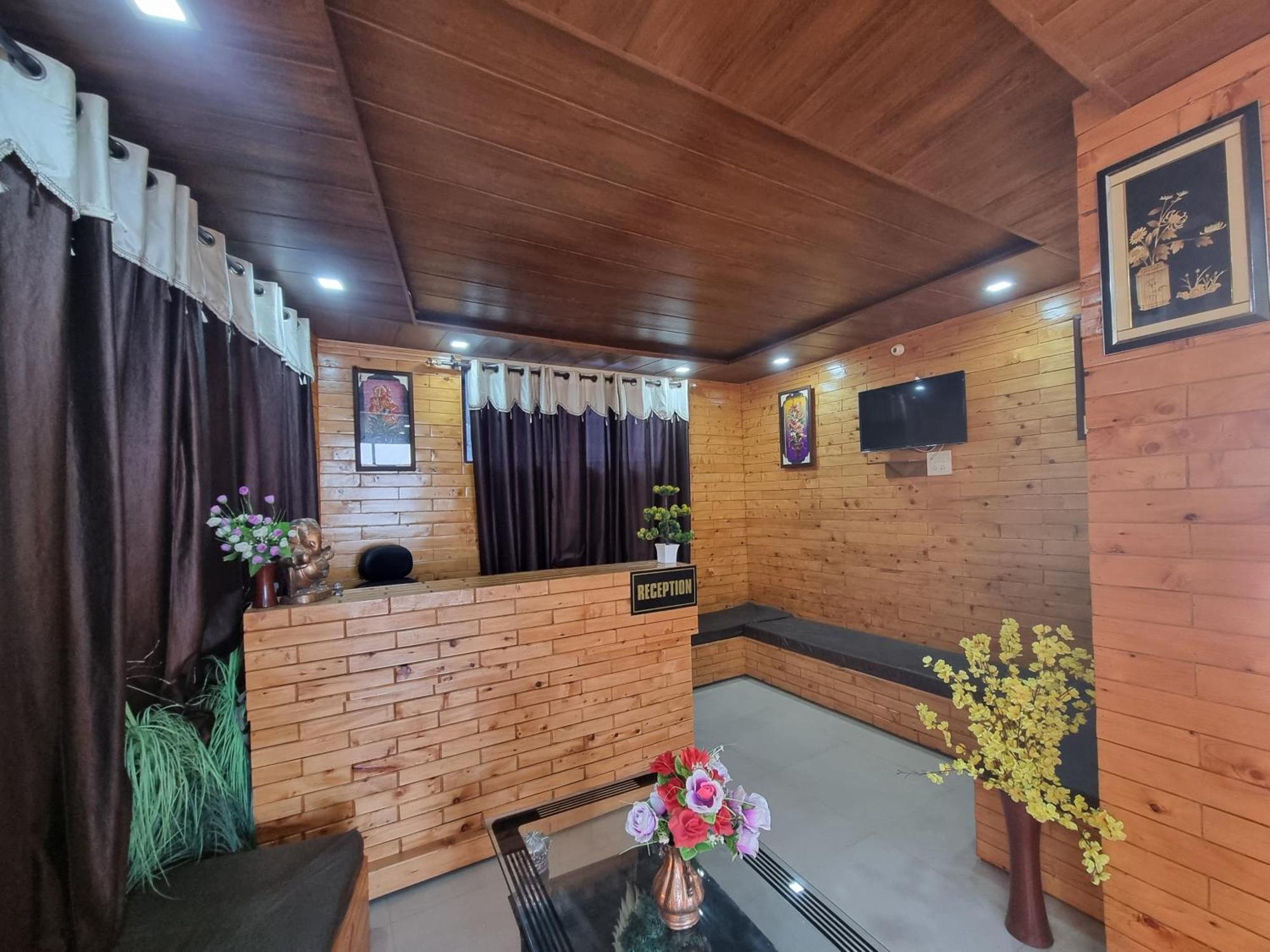 Forest Vibes Kalatop-Rooms And Restaurant ดัลเฮาซี ภายนอก รูปภาพ