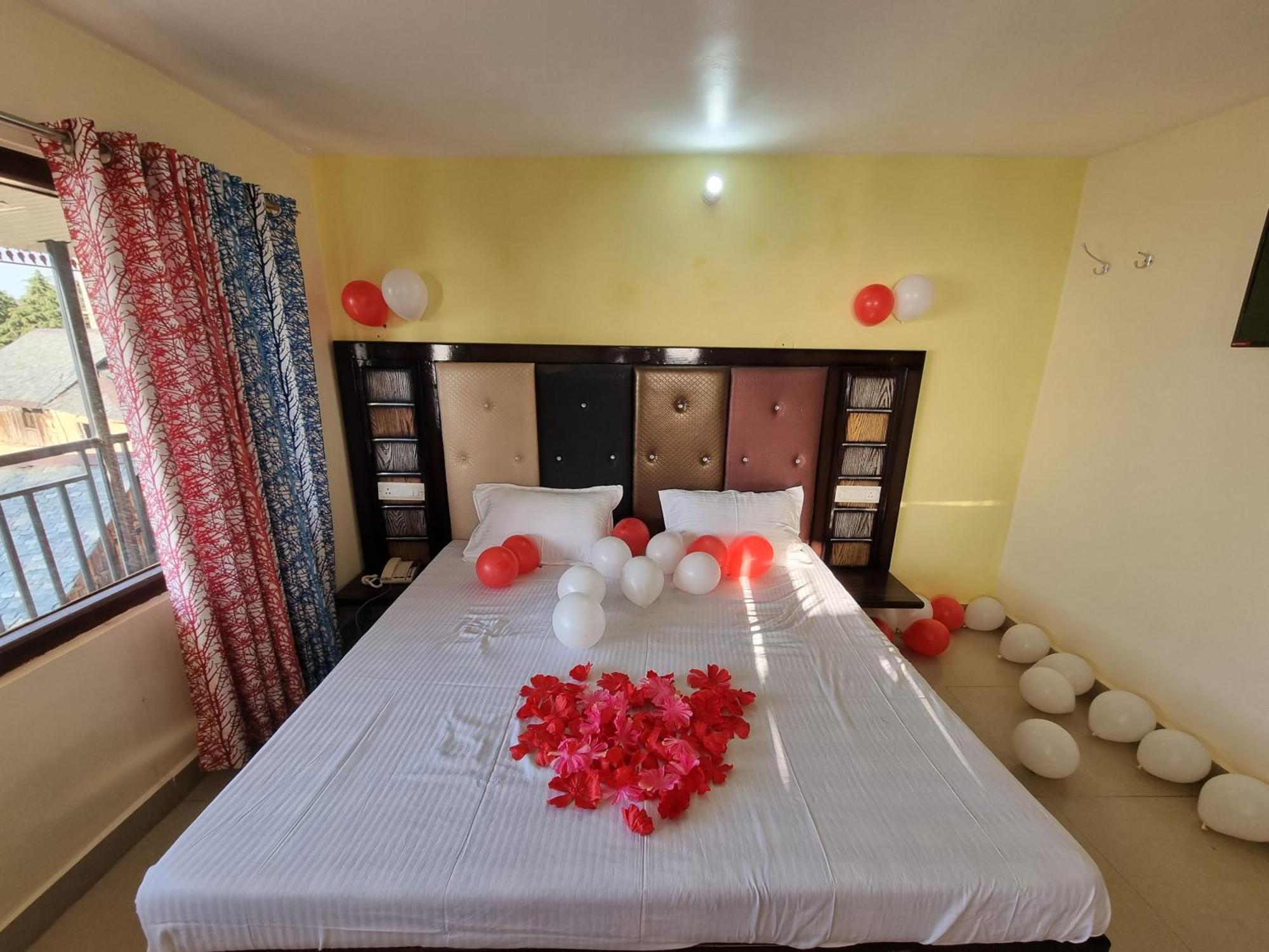 Forest Vibes Kalatop-Rooms And Restaurant ดัลเฮาซี ภายนอก รูปภาพ