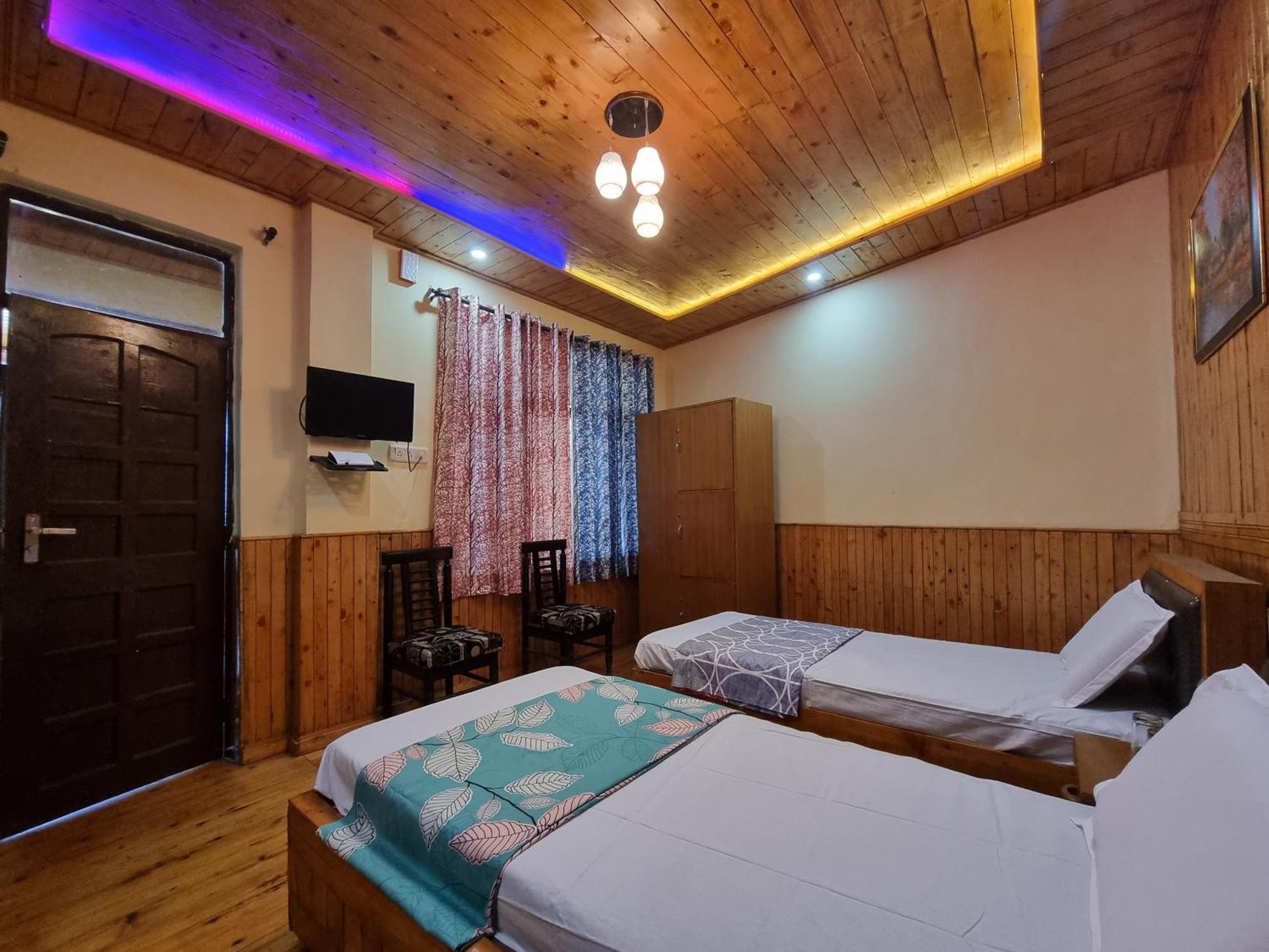 Forest Vibes Kalatop-Rooms And Restaurant ดัลเฮาซี ภายนอก รูปภาพ